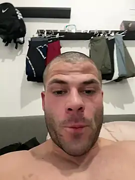 Snapshot of pesyelisa chatting on 03/08/25, 03:02 pesyelisa online show from 03/08/25, 03:02