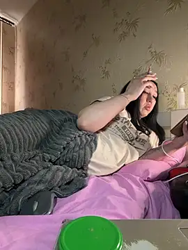 Naughtbaby 2025 online show from 04/07/26, 01:11