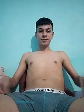 Snapshot of Johann_sex chatting on 03/11/25, 05:05 Johann sex online show from 03/11/25, 05:05