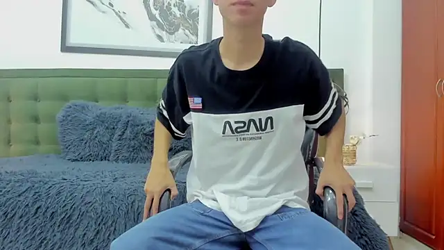 Snapshot of Johann_sex chatting on 11/29/25, 05:38 Johann sex online show from 11/29/25, 05:38