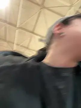 AlishaPrettyBlade online show from 04/05/26, 06:21