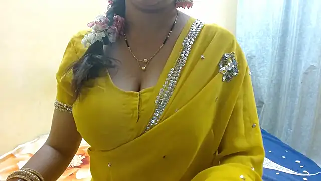 its siya online show from 10/10/25, 03:00