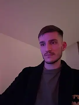 Snapshot of yoyoboy988 chatting on 03/13/25, 09:37 yoyoboy988 online show from 03/13/25, 09:37