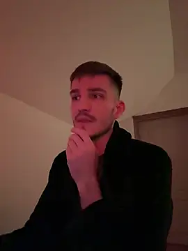 Snapshot of yoyoboy988 chatting on 03/15/25, 08:10 yoyoboy988 online show from 03/15/25, 08:10