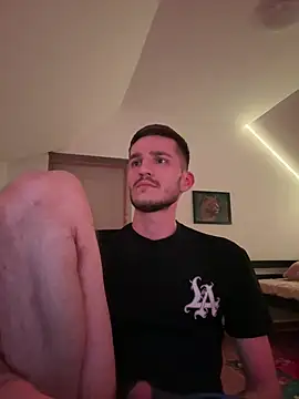 Snapshot of yoyoboy988 chatting on 03/21/25, 10:17 yoyoboy988 online show from 03/21/25, 10:17