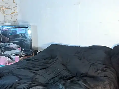 Danny Luxx online show from 04/14/26, 03:23