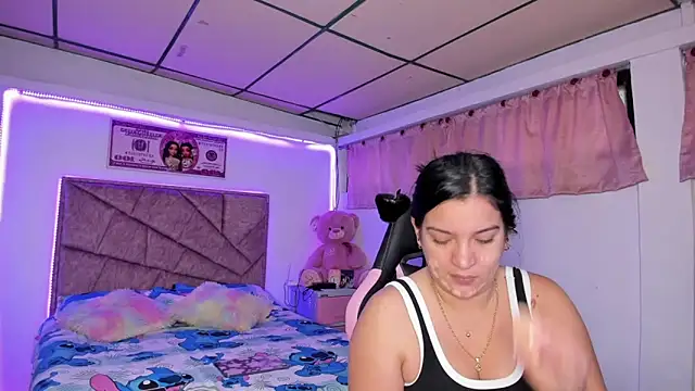 Cristal Smith20 online show from 04/15/26, 01:07