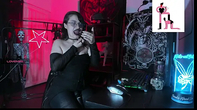 OnyxDiosaGotica online show from 11/17/25, 12:49