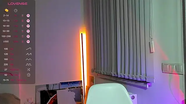 Snapshot of Andrea_tasty chatting on 11/06/25, 03:13 Andrea tasty online show from 11/06/25, 03:13