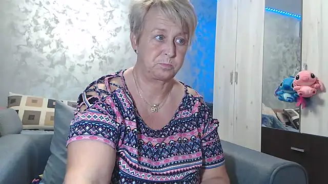 RosesandLillies online show from 11/14/25, 06:17