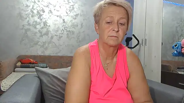 Snapshot of RosesandLillies chatting on 07/11/26, 04:53 RosesandLillies online show from 07/11/26, 04:53