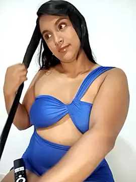 Snapshot of victoria_roussee chatting on 02/23/25, 05:56 victoria roussee online show from 02/23/25, 05:56