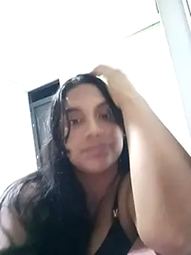 Snapshot of victoria_roussee chatting on 03/11/25, 05:38 victoria roussee online show from 03/11/25, 05:38