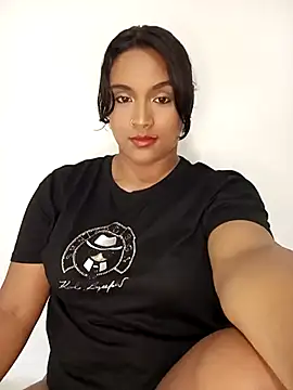 Snapshot of victoria_roussee chatting on 03/15/25, 06:25 victoria roussee online show from 03/15/25, 06:25