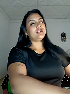 Snapshot of victoria_roussee chatting on 09/25/25, 03:21 victoria roussee online show from 09/25/25, 03:21