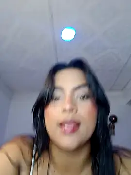 Snapshot of victoria_roussee chatting on 02/26/26, 07:18 victoria roussee online show from 02/26/26, 07:18