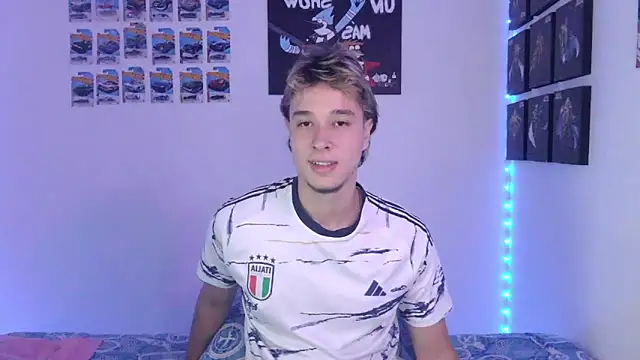 Snapshot of jack_walker190 chatting on 11/11/25, 07:30 jack walker190 online show from 11/11/25, 07:30