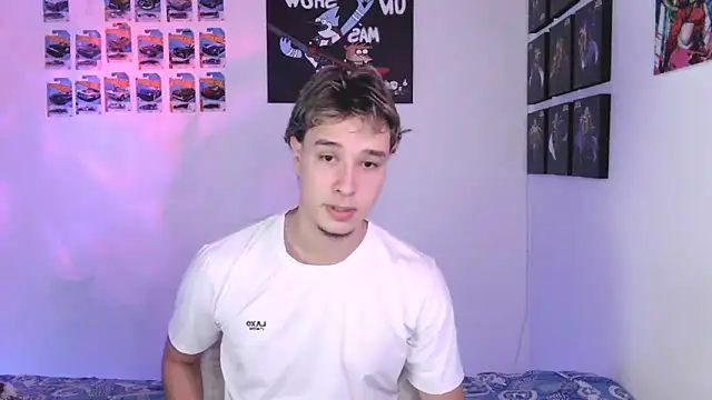 Snapshot of jack_walker190 chatting on 11/30/25, 04:05 jack walker190 online show from 11/30/25, 04:05