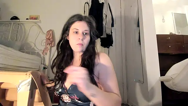 Snapshot of Rosiee69_ chatting on 02/24/25, 12:37 Rosiee69  online show from 02/24/25, 12:37