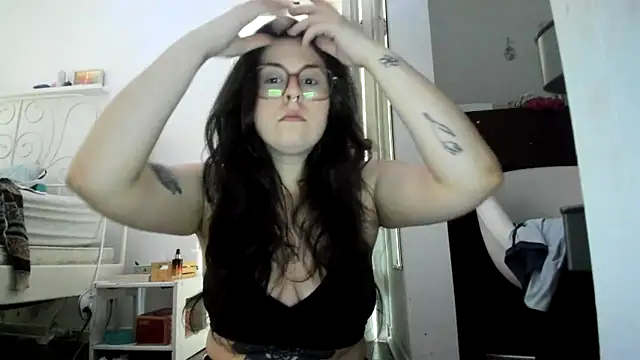 Snapshot of Rosiee69_ chatting on 02/26/25, 08:33 Rosiee69  online show from 02/26/25, 08:33