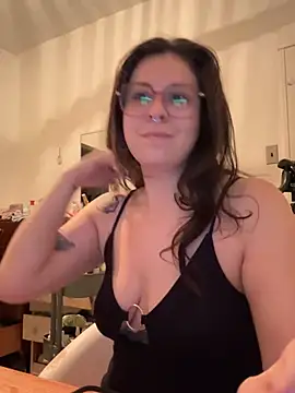 Snapshot of Rosiee69_ chatting on 03/06/25, 12:52 Rosiee69  online show from 03/06/25, 12:52