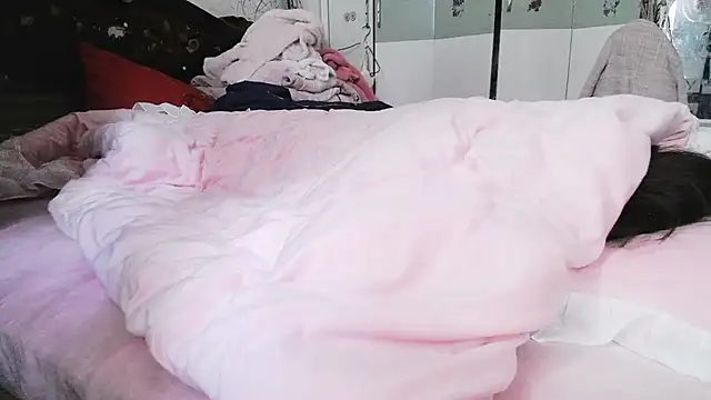 hebe-02 online show from 11/19/25, 02:00