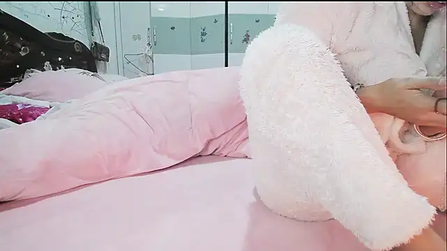 hebe-02 online show from 01/11/26, 01:49