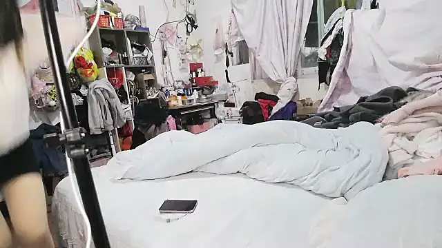 hebe-02 online show from 04/10/26, 11:04