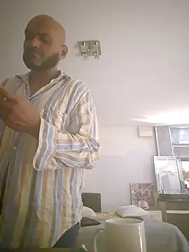 Snapshot of Mrnutella chatting on 03/17/25, 01:14 Mrnutella online show from 03/17/25, 01:14