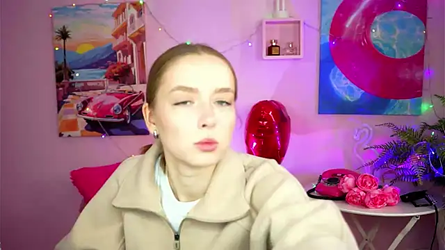 Snapshot of JenniferGraces chatting on 02/26/25, 08:15 JenniferGraces online show from 02/26/25, 08:15