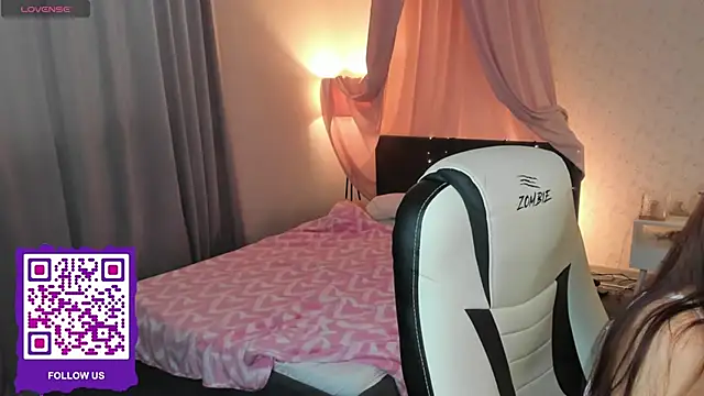 boozekirs  online show from 09/13/25, 02:22