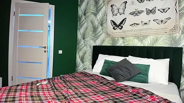 boozekirs  online show from 11/24/25, 03:17