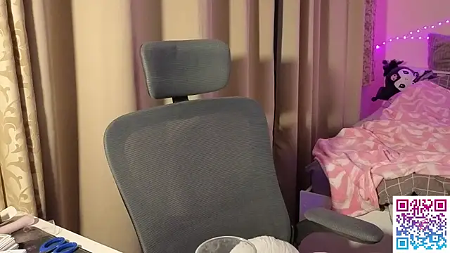 boozekirs  online show from 02/15/26, 02:41