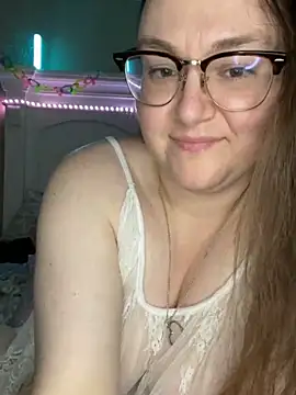 Snapshot of HTXBELLE chatting on 03/15/25, 11:40 HTXBELLE online show from 03/15/25, 11:40
