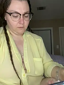 Snapshot of HTXBELLE chatting on 03/20/25, 11:16 HTXBELLE online show from 03/20/25, 11:16
