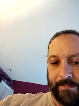 Snapshot of Cummaker69 chatting on 01/18/26, 01:15 Cummaker69 online show from 01/18/26, 01:15