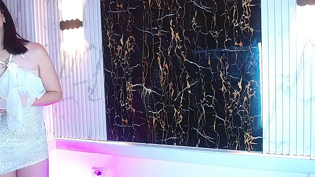 Snapshot of Guxplo_ chatting on 03/02/25, 09:43 Guxplo online show from 03/02/25, 09:43