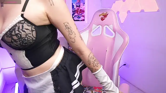 Snapshot of SaharaKramer chatting on 02/20/25, 07:19 SaharaKramer online show from 02/20/25, 07:19