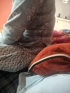 Snapshot of indian_couple4 chatting on 11/16/25, 06:08 indian couple4 online show from 11/16/25, 06:08