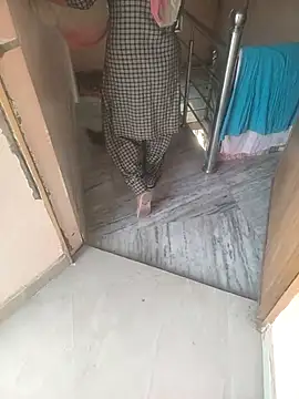 Snapshot of indian_couple4 chatting on 11/23/25, 03:28 indian couple4 online show from 11/23/25, 03:28