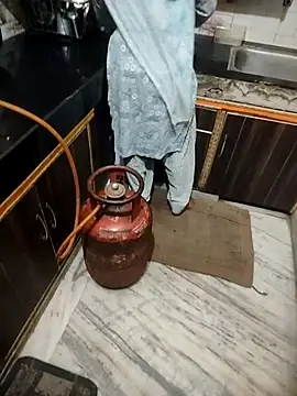 indian couple4 online show from 04/18/26, 03:21