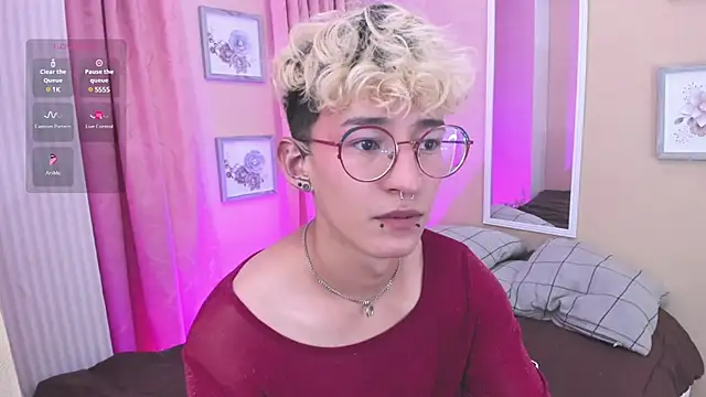 iiangel  online show from 03/05/25, 04:02