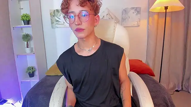 iiangel  online show from 12/04/25, 03:16