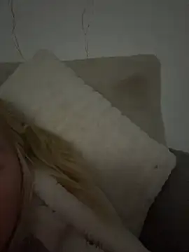 Snapshot of Blondie_Sofia_Essexbabe chatting on 03/14/25, 01:05 Blondie Sofia Essexbabe online show from 03/14/25, 01:05