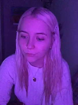 Snapshot of Blondie_Sofia_Essexbabe chatting on 12/22/25, 11:46 Blondie Sofia Essexbabe online show from 12/22/25, 11:46