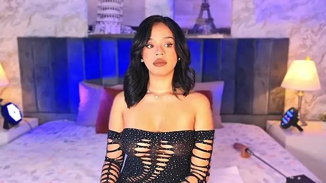 Snapshot of LiaHilton2 chatting on 09/18/25, 01:02 LiaHilton2 online show from 09/18/25, 01:02