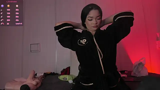 sasha riverss online show from 12/22/25, 07:33