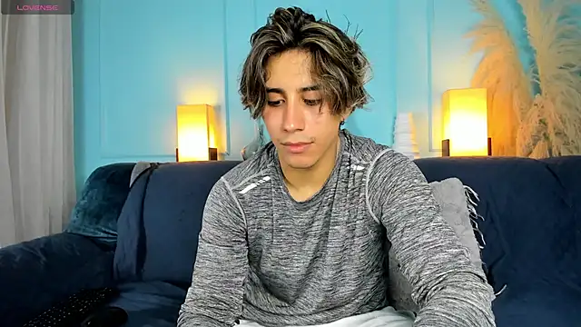 Allex Cano online show from 09/13/25, 01:33