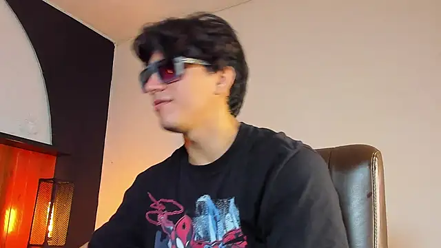 Allex Cano online show from 04/15/26, 05:53