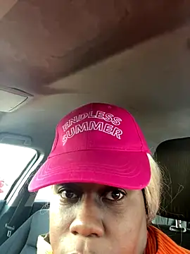 Snapshot of Deshay30 chatting on 11/09/25, 11:03 Deshay30 online show from 11/09/25, 11:03